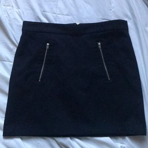 Gap skirt. Size 6. Black.